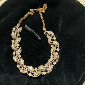 Classic rhinestone necklace